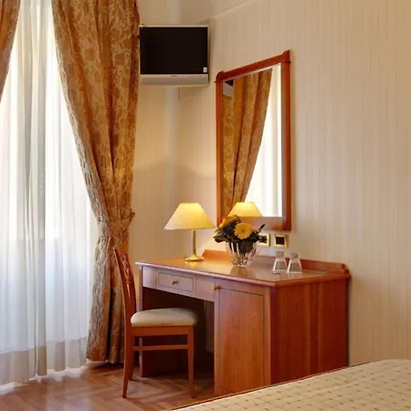Pensionat Residenza Romacentro 4*