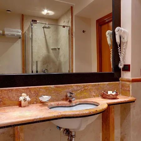 Konukevi Residenza Romacentro