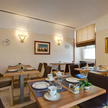 Konukevi Residenza Romacentro