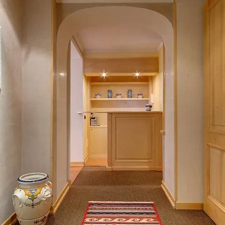 Residenza Romacentro Guest house 3*