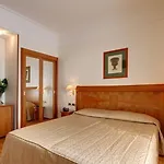 Residenza Romacentro 4*